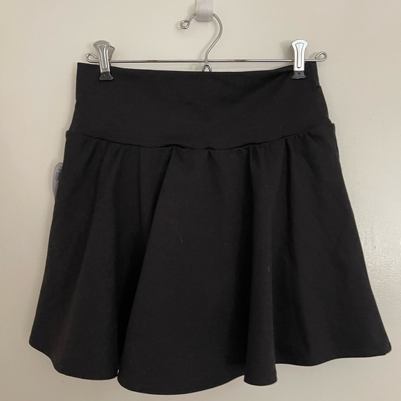 NWT Old Navy Black Flared Skirt - Picture 4 of 4